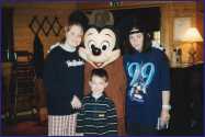 Jeannette, Mickey Mouse, Robin und Natascha